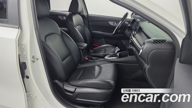 Kia K3 Luxury 2020 — фото 11