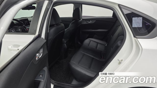 Kia K3 Luxury 2020 — фото 26