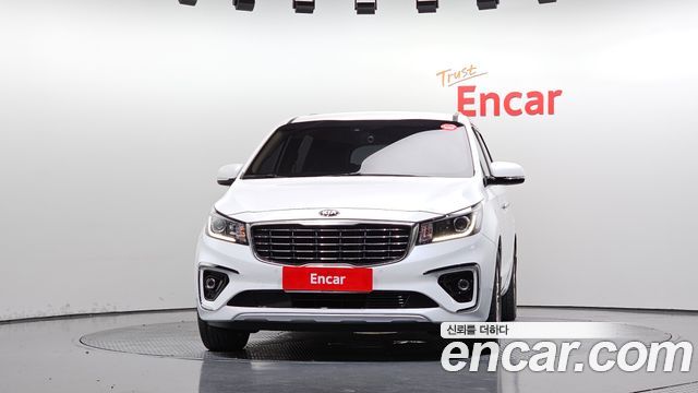 Kia Carnival 9-Seater Prstige 2019 — фото 3