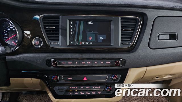 Kia Carnival 9-Seater Prstige 2019 — фото 14