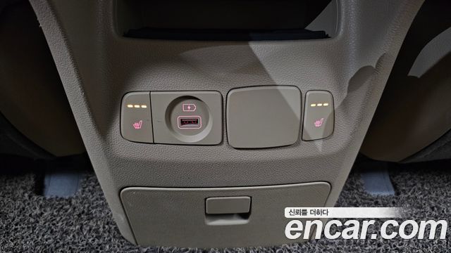 Kia Carnival 9-Seater Prstige 2019 — фото 17