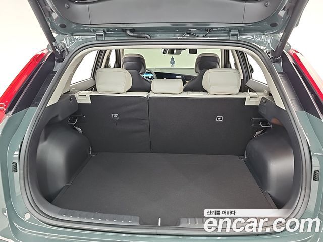 Kia Niro Prestige 2024 — фото 22