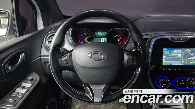 Renault Korea QM3 RE Signature 2017 — фото 13
