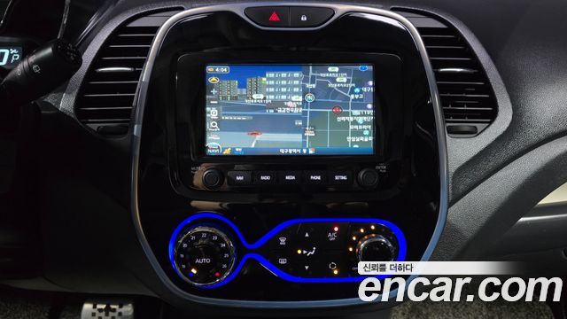 Renault Korea QM3 RE Signature 2017 — фото 15