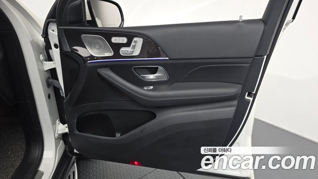 Mercedes-Benz GLE-Class (W167) GLE400d 4MATIC Coupe 2023 — фото 24