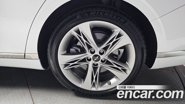 Genesis G90 (RS4) Gasoline 3.5 Turbo AWD 2024 — фото 21