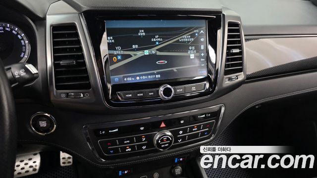KG Mobility (SsangYong) Rexton Sports Khan Diesel 2.2 4WD Noblesse 2021 — фото 13