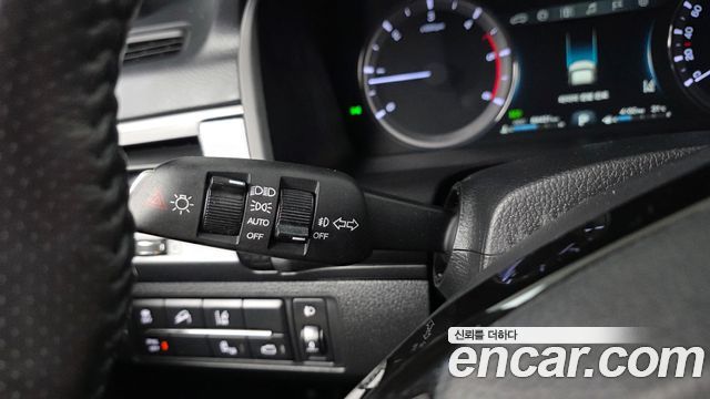 KG Mobility (SsangYong) Rexton Sports Khan Diesel 2.2 4WD Noblesse 2021 — фото 28