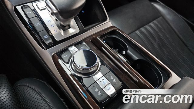Genesis EQ900 3.8 GDI AWD Luxury 2018 — фото 18