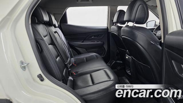 KG Mobility (SsangYong) Beautiful Korando Gasoline 1.5 2WD C5 Plus 2022 — фото 11