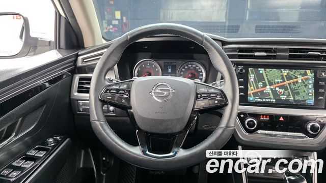 KG Mobility (SsangYong) Beautiful Korando Gasoline 1.5 2WD C5 Plus 2022 — фото 14