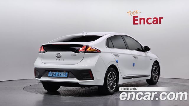 Hyundai Ioniq Electric Q 2020 — фото 2