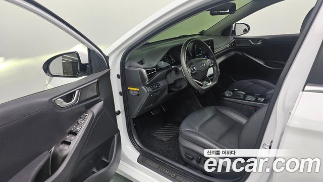 Hyundai Ioniq Electric Q 2020 — фото 10