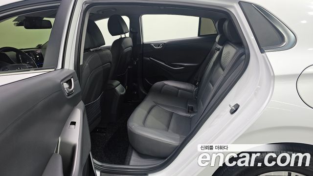 Hyundai Ioniq Electric Q 2020 — фото 11