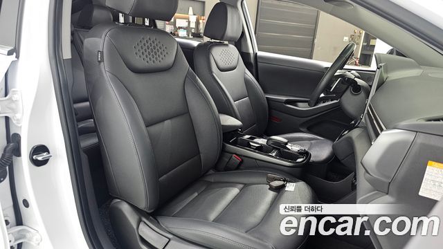 Hyundai Ioniq Electric Q 2020 — фото 18
