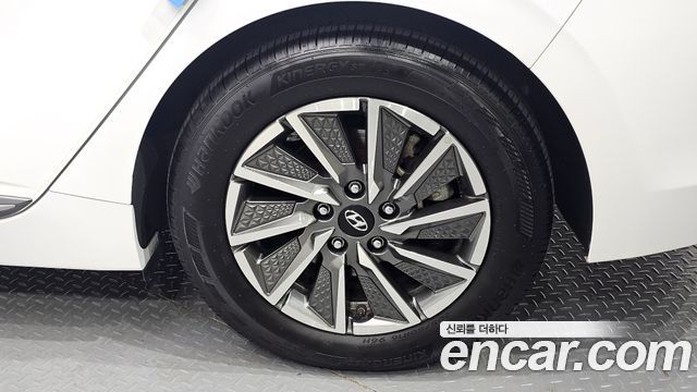 Hyundai Ioniq Electric Q 2020 — фото 21