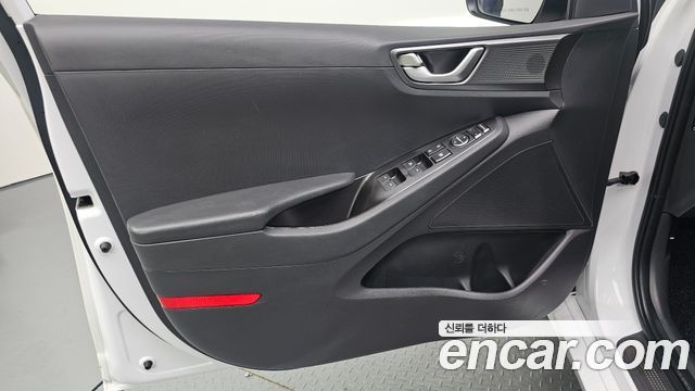 Hyundai Ioniq Electric Q 2020 — фото 24