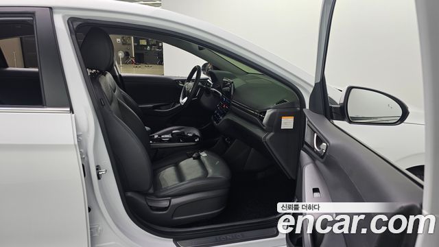 Hyundai Ioniq Electric Q 2020 — фото 26
