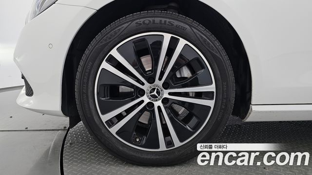 Mercedes-Benz E-Class (W213) E220d Avantgarde 2020 — фото 5