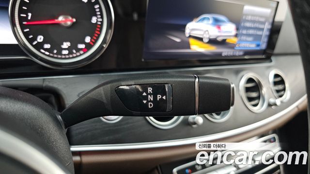 Mercedes-Benz E-Class (W213) E220d Avantgarde 2020 — фото 9