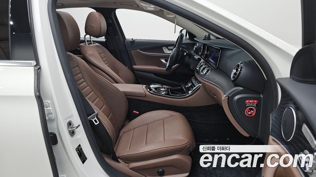 Mercedes-Benz E-Class (W213) E220d Avantgarde 2020 — фото 15