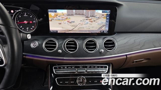 Mercedes-Benz E-Class (W213) E220d Avantgarde 2020 — фото 18