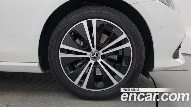 Mercedes-Benz E-Class (W213) E220d Avantgarde 2020 — фото 27