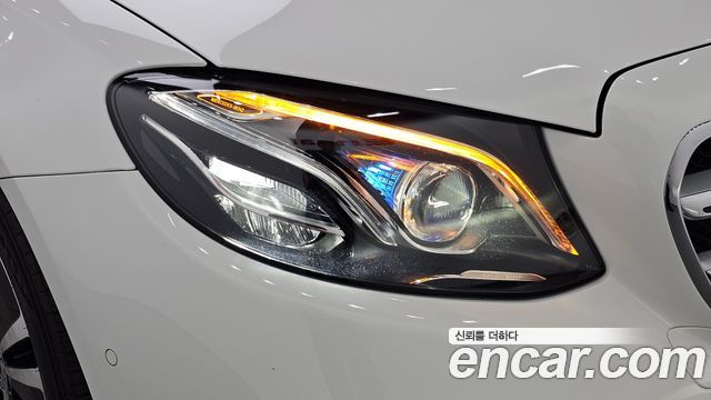 Mercedes-Benz E-Class (W213) E220d Avantgarde 2020 — фото 28