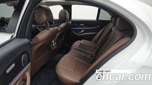 Mercedes-Benz E-Class (W213) E220d Avantgarde 2020 — фото 32