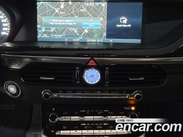 Genesis EQ900 3.8 GDI AWD Premium Luxury 2016 — фото 16