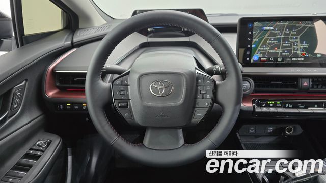 Toyota Prius (V) 2.0 PHEV XSE 2026 — фото 13
