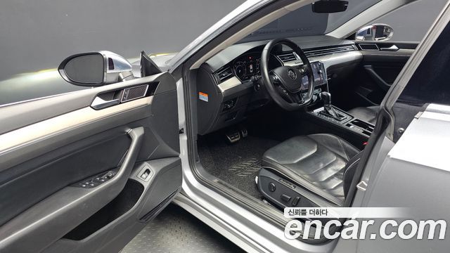 Volkswagen Arteon 2.0 TDI Premium 2019 — фото 10