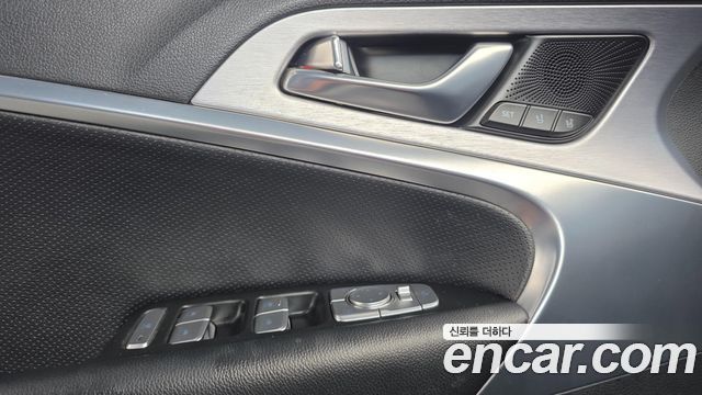Genesis G70 2.0T AWD Sport Package 2019 — фото 15