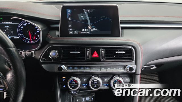 Genesis G70 2.0T AWD Sport Package 2019 — фото 18