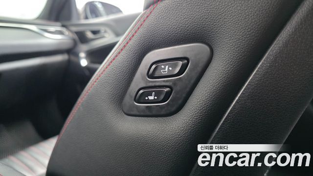 Genesis G70 2.0T AWD Sport Package 2019 — фото 22