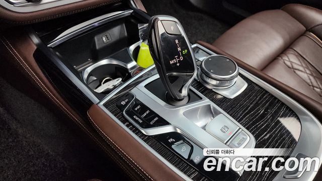 BMW 7 Series (G11) 730d xDrive M Sport 2018 — фото 9