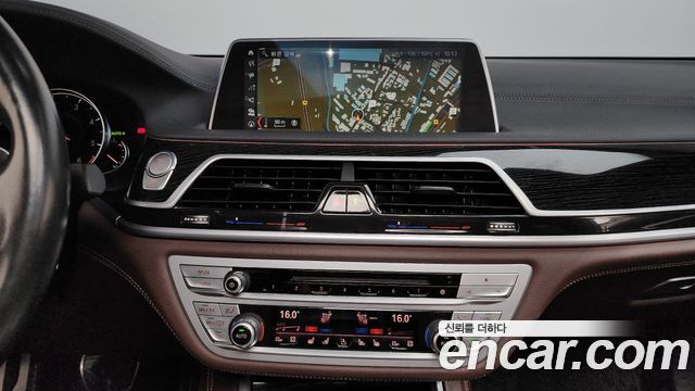 BMW 7 Series (G11) 730d xDrive M Sport 2018 — фото 14