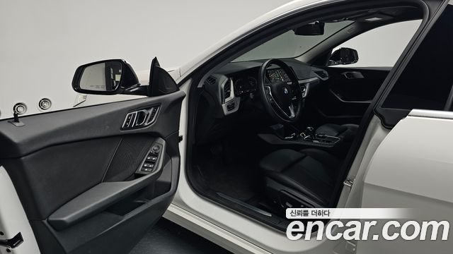 BMW 2 Series Gran Coupe (F44) 218d Advantage 2021 — фото 10