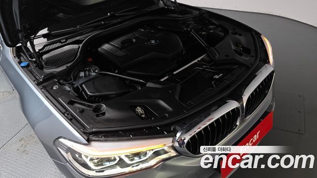 BMW 5 Series (G30) 530i xDrive M Sport Package Plus 2018 — фото 6