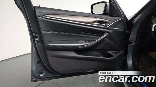 BMW 5 Series (G30) 530i xDrive M Sport Package Plus 2018 — фото 28