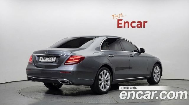 Mercedes-Benz E-Class (W213) E220d Exclusive 2018 — фото 2