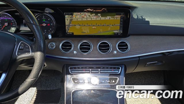 Mercedes-Benz E-Class (W213) E220d Exclusive 2018 — фото 14