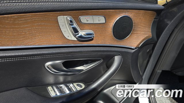Mercedes-Benz E-Class (W213) E220d Exclusive 2018 — фото 16