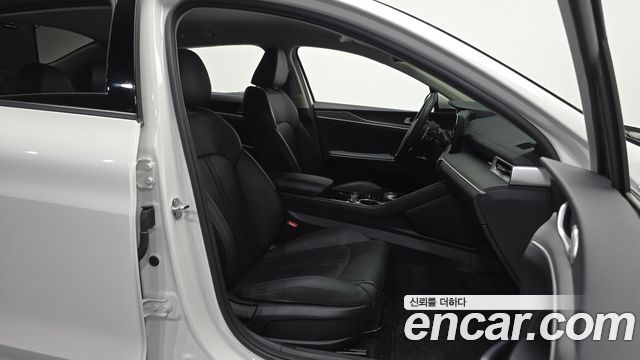 Kia K5 (III) 2.0 Prestige 2023 — фото 11