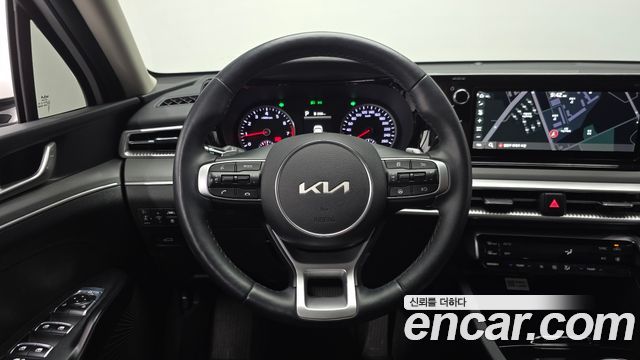 Kia K5 (III) 2.0 Prestige 2023 — фото 13