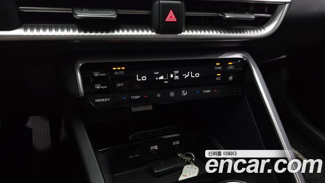 Kia K5 (III) 2.0 Prestige 2023 — фото 17