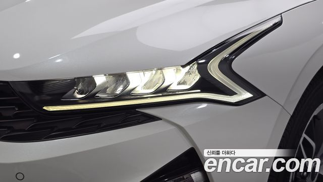 Kia K5 (III) 2.0 Prestige 2023 — фото 22