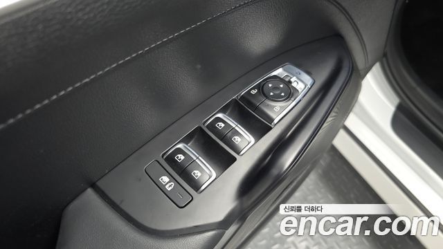 Kia K5 (III) 2.0 Prestige 2023 — фото 29