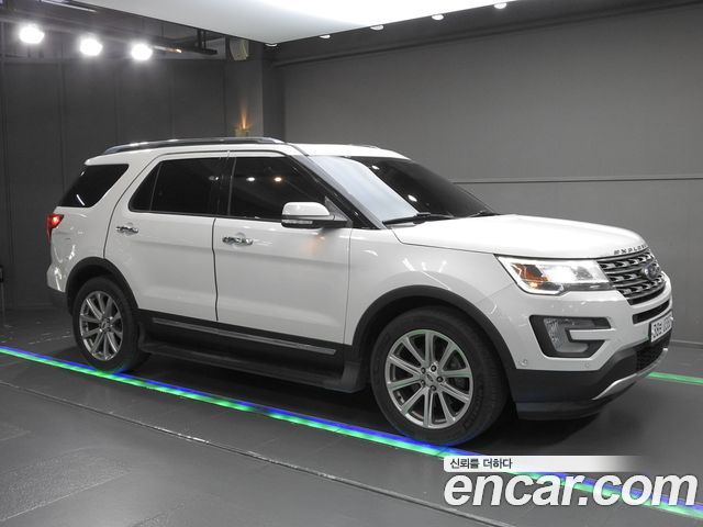 Ford Explorer 2.3 Limited 4WD 5th