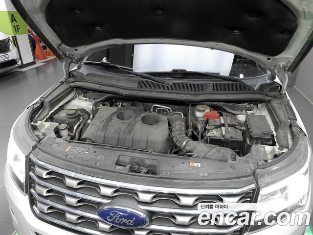 Ford Explorer 2.3 Limited 4WD 5th 2016 — фото 6